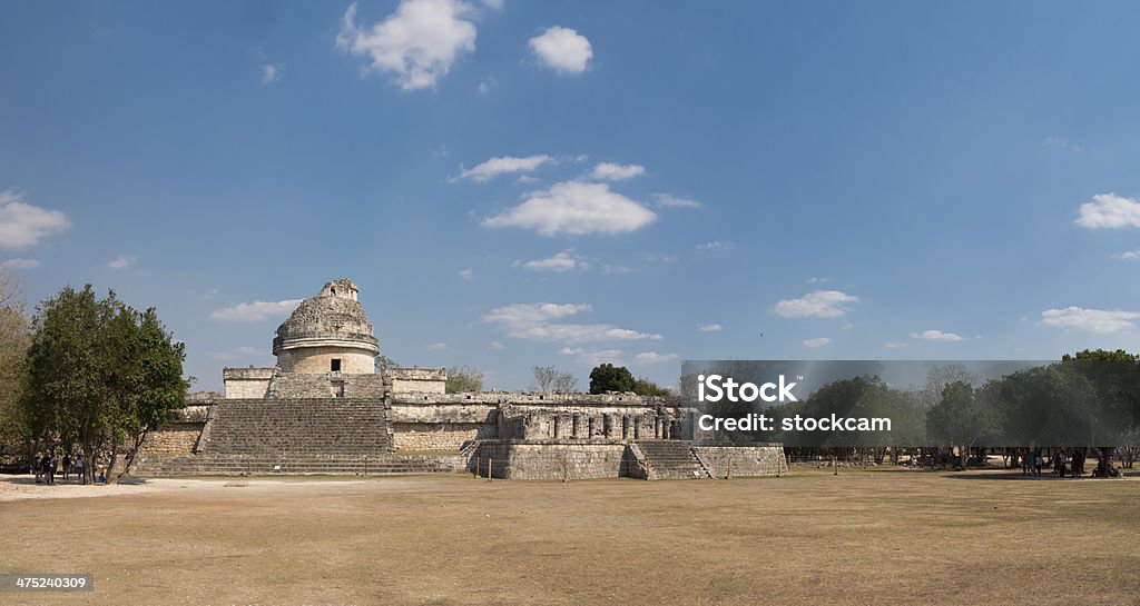 Mayan Pyramid - Chichen Itza, Mexico El Caracol, an ancient observatory temple; part of the extended pre-hispanic city of Chichen Itza. Yucatan, Mexico. Ancient Stock Photo