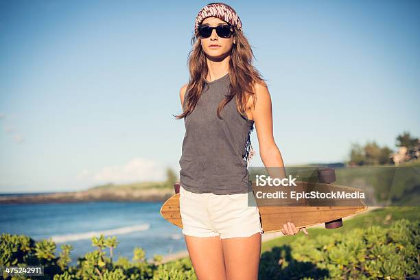 Hipster Girl Foto de stock y más banco de imágenes de Actividad - Actividad, Adulto, Aire libre