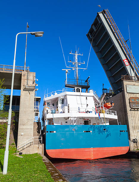 istock Tsvetochnoye lock on the Saimaa Canal 475301024