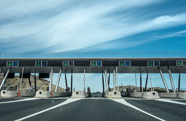 pedaggio autostradale - toll booth foto e immagini stock