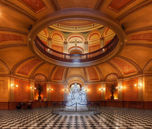 California State Capitol Rotunda California State Capitol Rotunda, Sacramento, California rotunda stock pictures, royalty-free photos & images