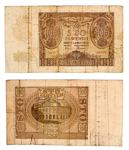 istock Sto Zlotych 1940 Banknote from Poland isolated on white 475307906