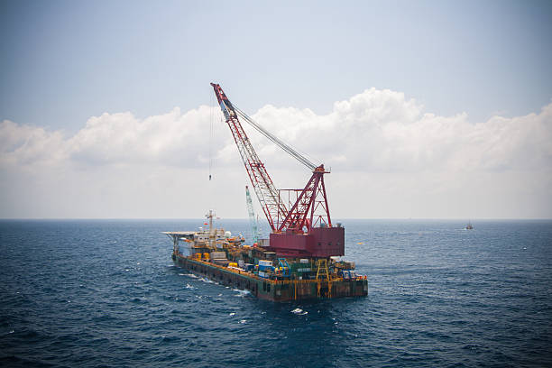 istock crane barge doing marine heavy lift 475319451