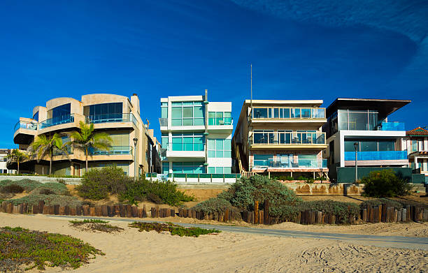 häuser in manhattan beach, ca - santa monica beach california house stock-fotos und bilder