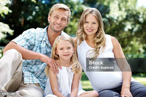 선샤인 함께 편안한 2세대 가족에 대한 스톡 사진 및 기타 이미지 - 2세대 가족, 30-39세, 가족