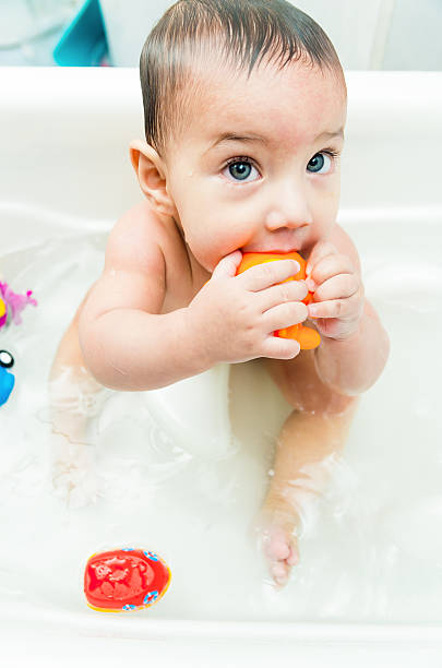 istock Cute baby boy in the bathtub 475394364