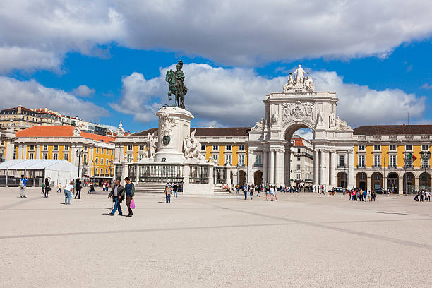 istock Commerce square - Praca do commercio in Lisbon - United Kingdom 475427564