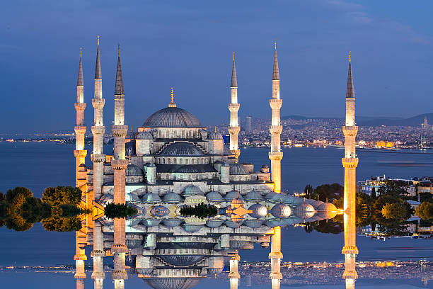 moschea blu, la basilica di santa sofia-kiev - looking through window individuality old architecture foto e immagini stock