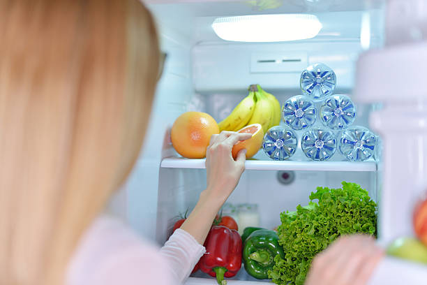 embalaje el refrigerador - diat fotografías e imágenes de stock