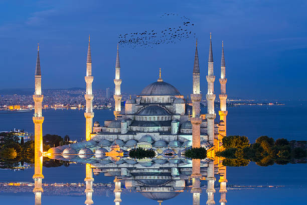 moschea blu, la basilica di santa sofia-kiev - looking through window individuality old architecture foto e immagini stock