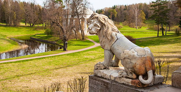 istock Sculpture of a lion 475435928