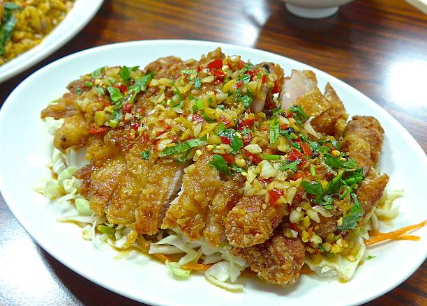 istock Thai Style Hot & Spicy Chicken 475436160