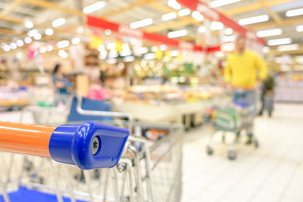istock Blurred defocused grocery supermarket - Consumerism concept 475436902