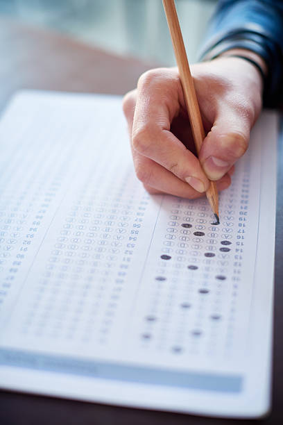 istock Choosing answers to questions 475437356