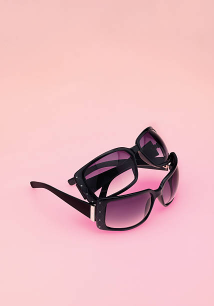 солнечные очки - eyeware стоковые фото и изображения