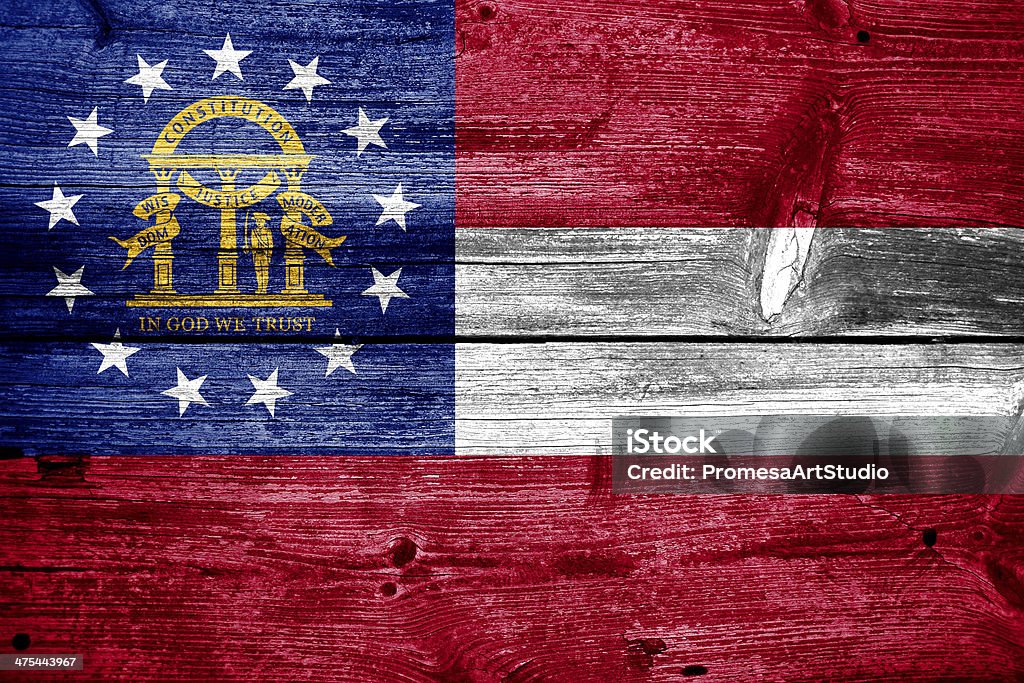 Georgia State bandiera dipinta sul vecchio legno texture plancia - Foto stock royalty-free di Bandiera