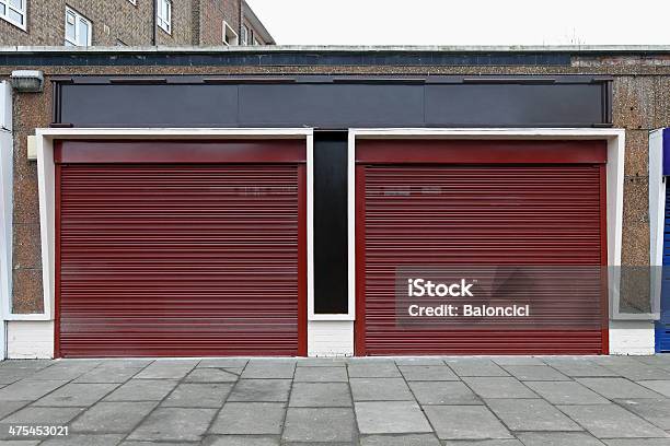 Tienda Cerrado De Foto de stock y más banco de imágenes de Abandonado - Abandonado, Aire libre, Arquitectura exterior