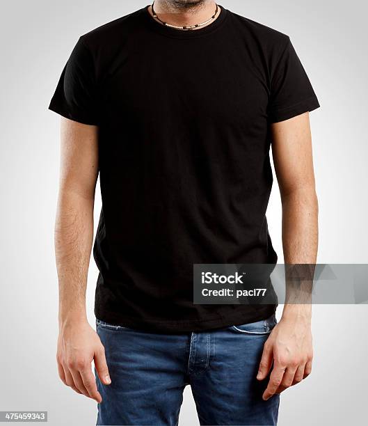Black Tshirt-foton och fler bilder på T-tröja - T-tröja, Svart färg, Män
