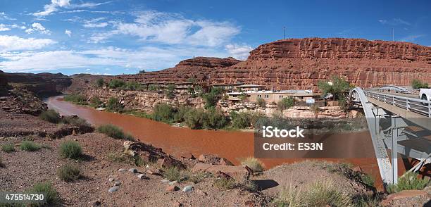River Motel Stock Photo - Download Image Now - Motel, Red Rocks, Remote Location