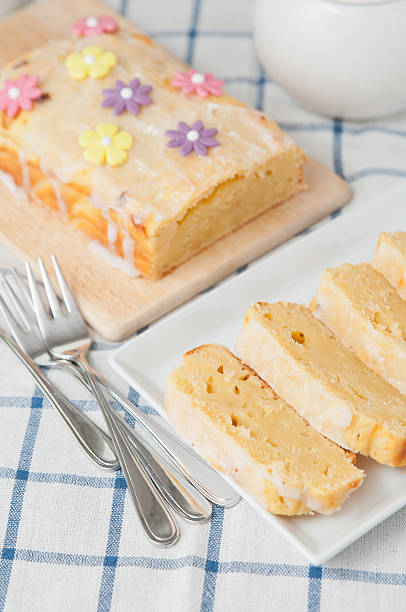 Lemon Pie with marzipan flowers