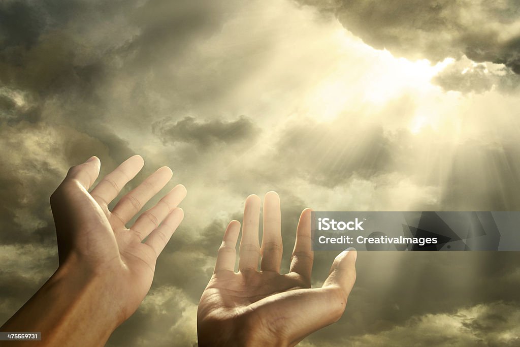 Mãos chegar para o céu - Royalty-free Céu - Vida Após a Morte Foto de stock