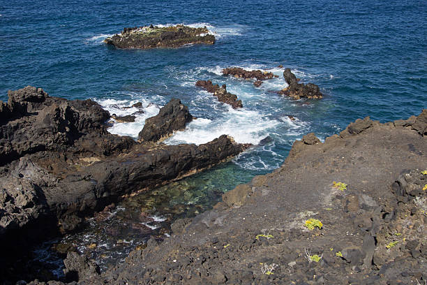 istock Sea Cliff in Los Cancajos (La Palma, Canary Islands) 475570262