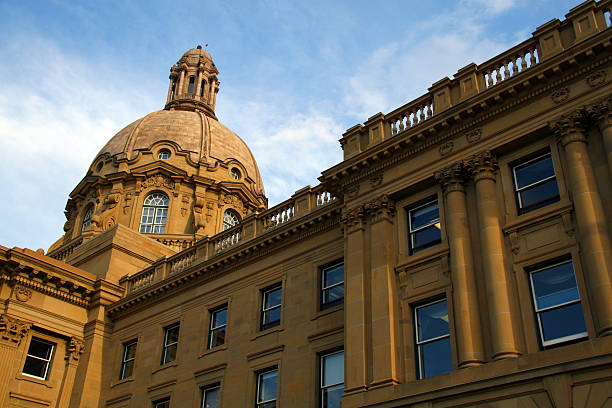 Gold Legislature The legislature in Alberta alberta stock pictures, royalty-free photos & images