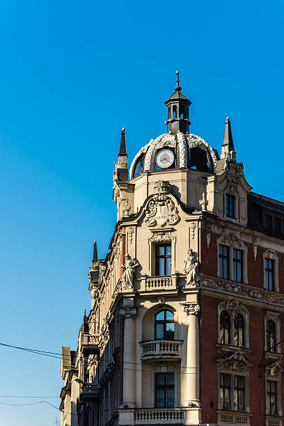 tenement construit dans un style d'architecture néo-baroque - neo baroque photos et images de collection