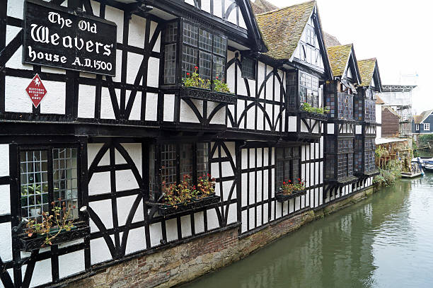 The Old Weavers House The Old Weavers ale house in Canterbury, England canterbury england photos stock pictures, royalty-free photos & images
