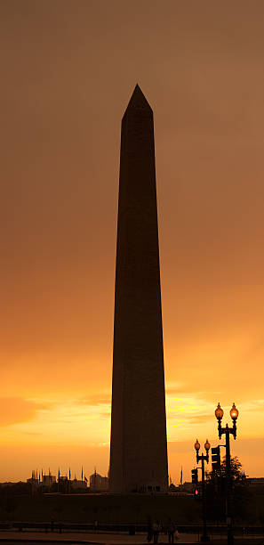 istock Washington Monument in Golden Sunset 475618258