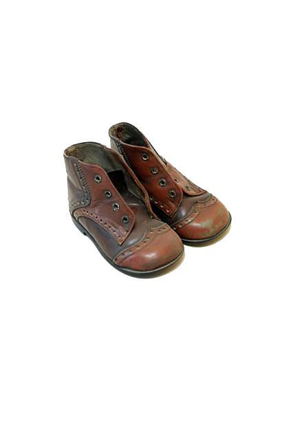 Old child shoes from 1971