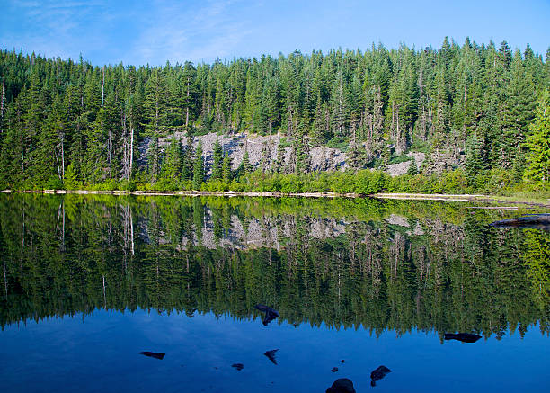 istock Mountain lake in the Cascade Mountains 475659248