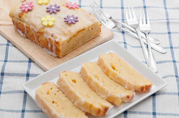 Lemon Pie with marzipan flowers