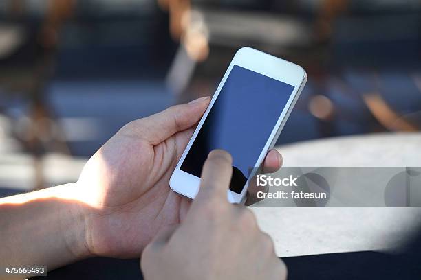 Tocar Para Iphone - Fotografias de stock e mais imagens de A caminho - A caminho, Adulto, Ao Ar Livre