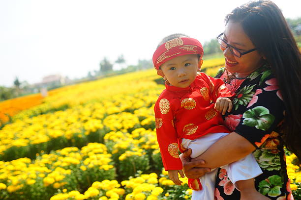 istock Mother and soon smile 475669396