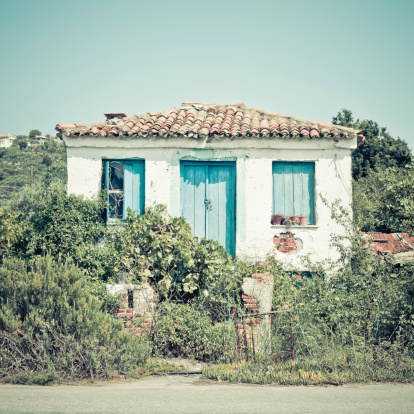 Derelict old farm house in Italy