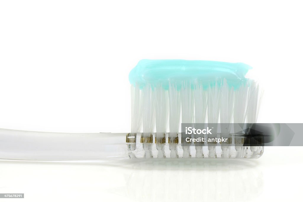 Cepillo y pasta de dientes - Foto de stock de Artículos de aseo libre de derechos