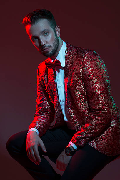 istock Sexy young man in suit 475678572
