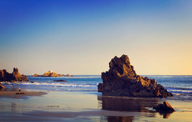 istock California rocky shore 475714643