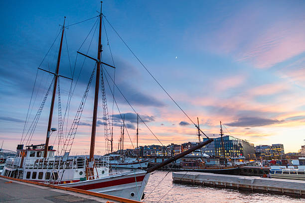 istock Oslo harbour with boats and yachts at twilight. 475748712