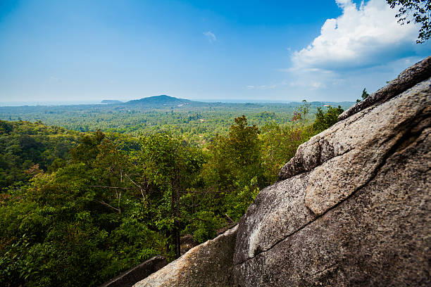 istock Jungle trekking on Koh Phangan 475751004