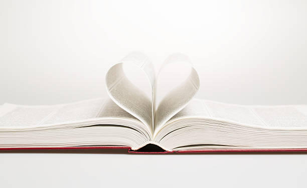 istock Heart in the form of sheets 475767823