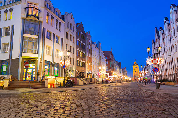 istock Old town of Elblag at night 475768399