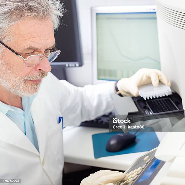 Life Science Researcher Stock Photo - Download Image Now - Adult, Adults Only, Analyzing