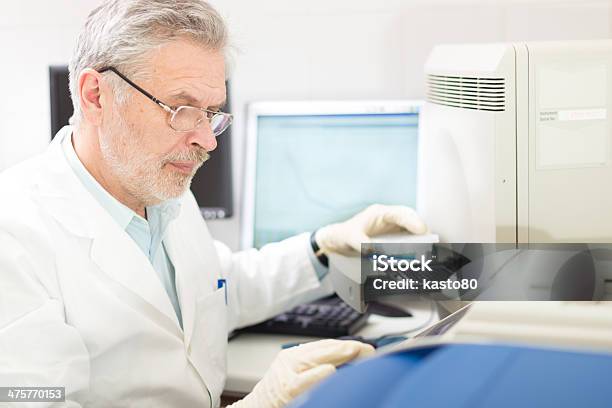 Life Science Researcher Stock Photo - Download Image Now - Adult, Adults Only, Analyzing