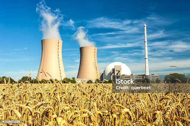 Atomkraftwerk In Deutschland Stockfoto und mehr Bilder von Kraftwerk - Kraftwerk, Schornstein - Konstruktion, AKW-Reaktorbereich