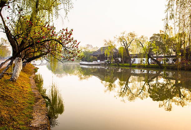 istock Yangzhou canal morning 475826780