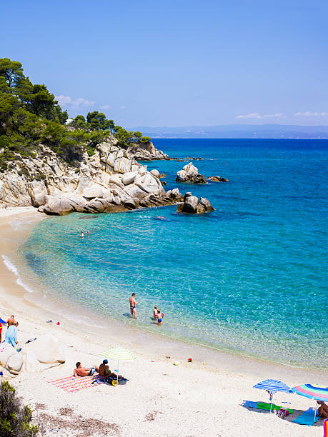 grecia halkidiki beach - vacations halkidiki beach sand foto e immagini stock