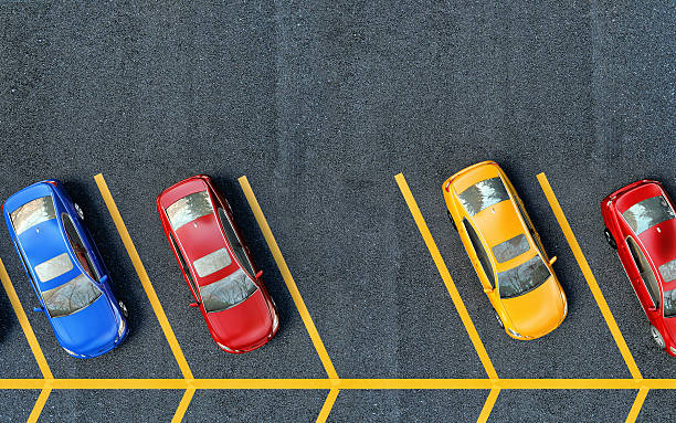парковать автомобили на стоянке.   одно место предоставляется бесплатно - frozen in time стоковые фото и изображения
