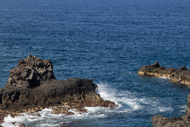 istock Sea Cliff in Los Cancajos (La Palma, Canary Islands) 475836550